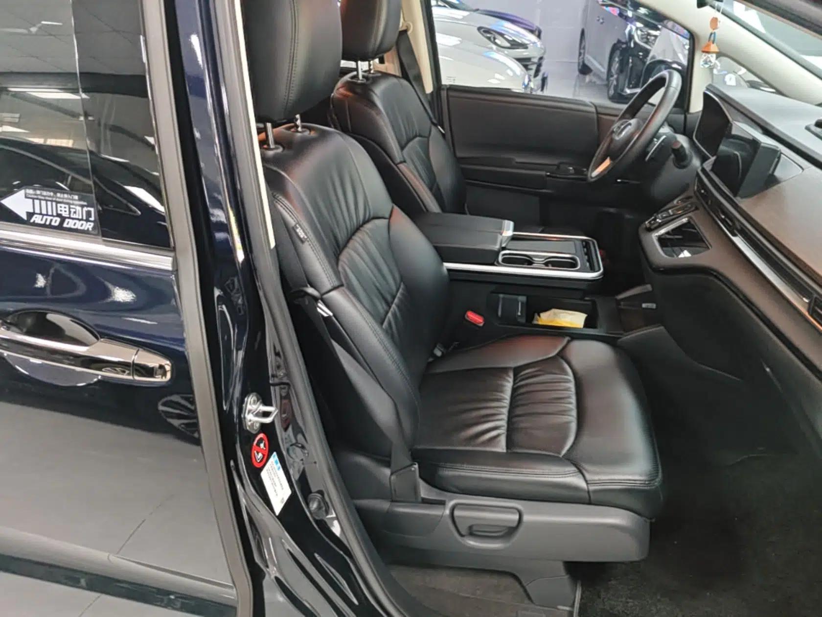 Honda Odyssey 2024 2.0L eHEV Sharp & Enjoy Edition — миниатюра 19