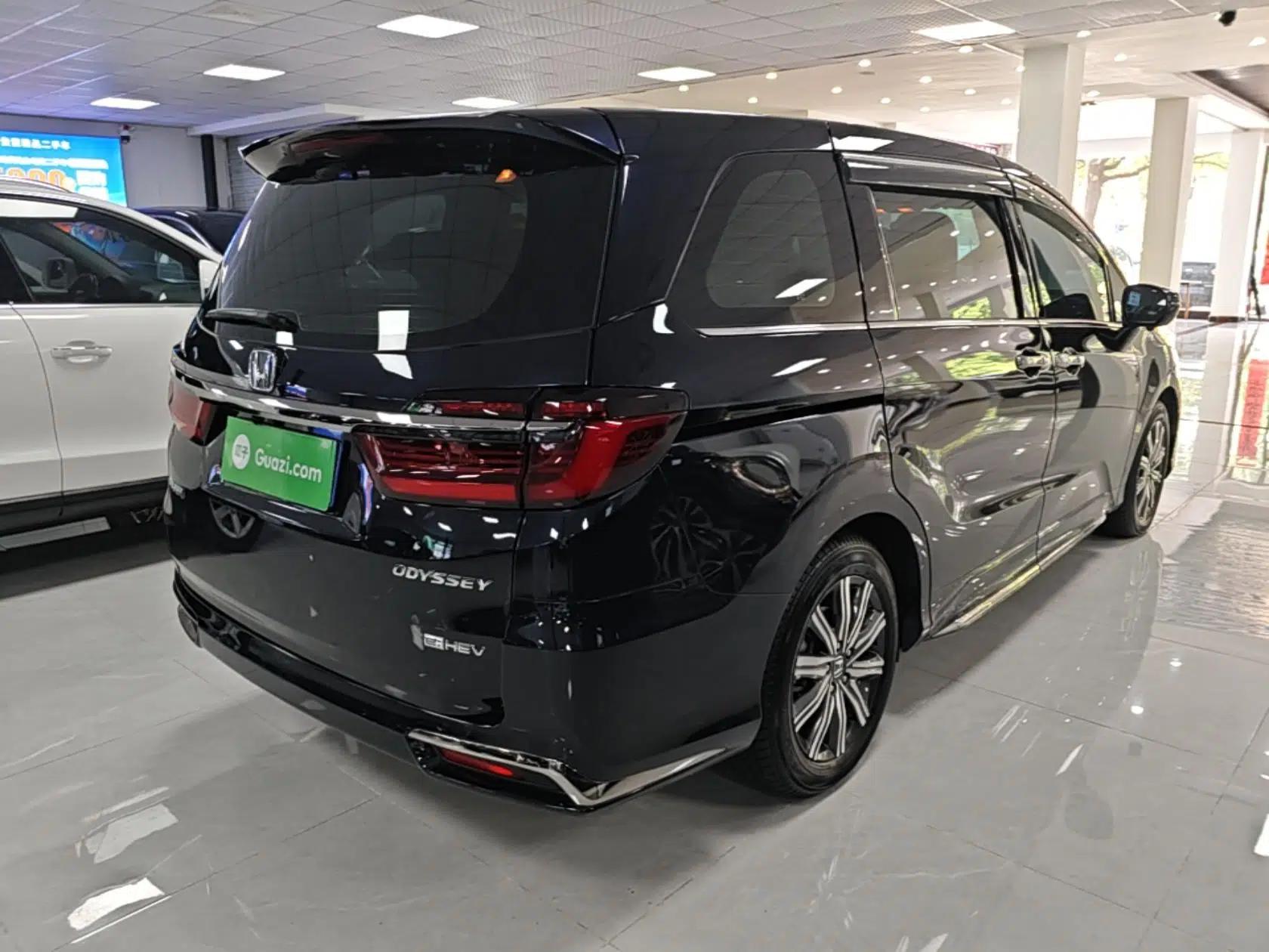 Honda Odyssey 2024 2.0L eHEV Sharp & Enjoy Edition — миниатюра 6