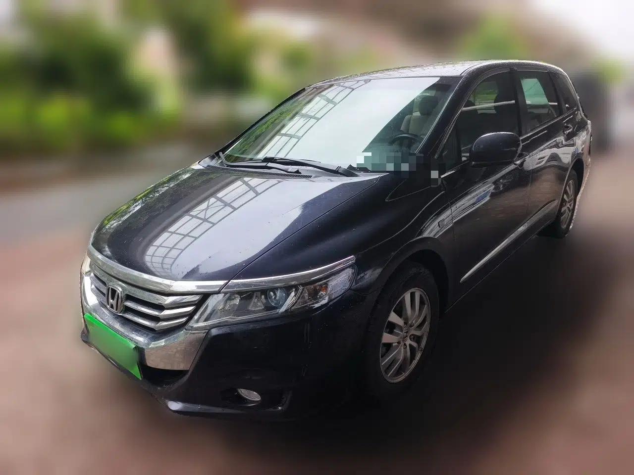Honda Odyssey 2013 2.4L Comfort Edition — миниатюра 1