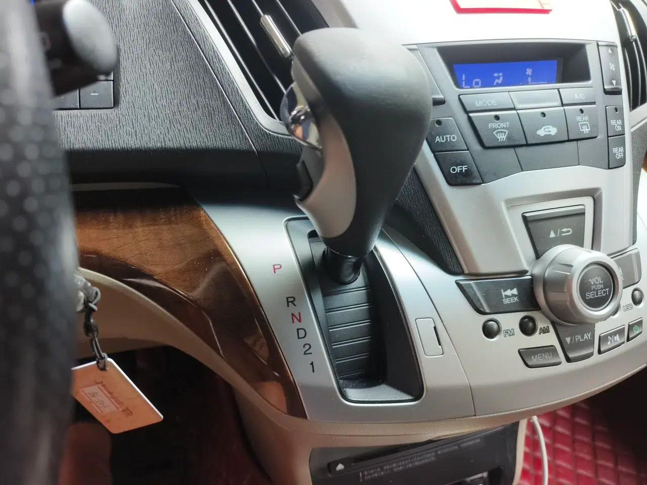 Honda Odyssey 2013 2.4L Comfort Edition — миниатюра 14
