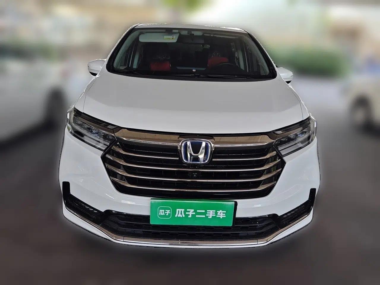 Honda Odyssey 2024 2.0L eHEV Sharp & Enjoy Edition — миниатюра 2