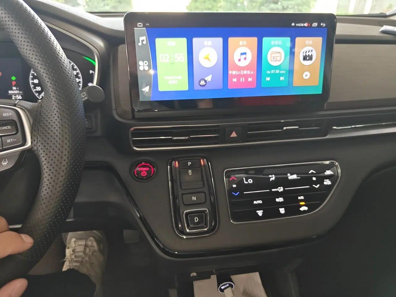 Honda Odyssey 2024 2.0L eHEV Sharp & Enjoy Edition — миниатюра 13