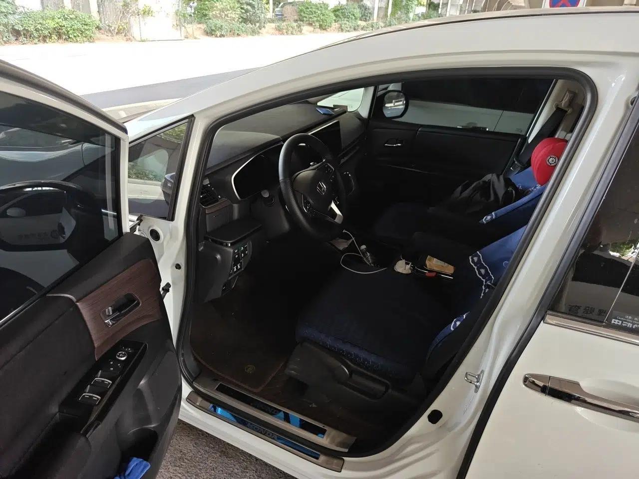 Honda Odyssey 2024 2.0L eHEV Sharp & Enjoy Edition — миниатюра 16