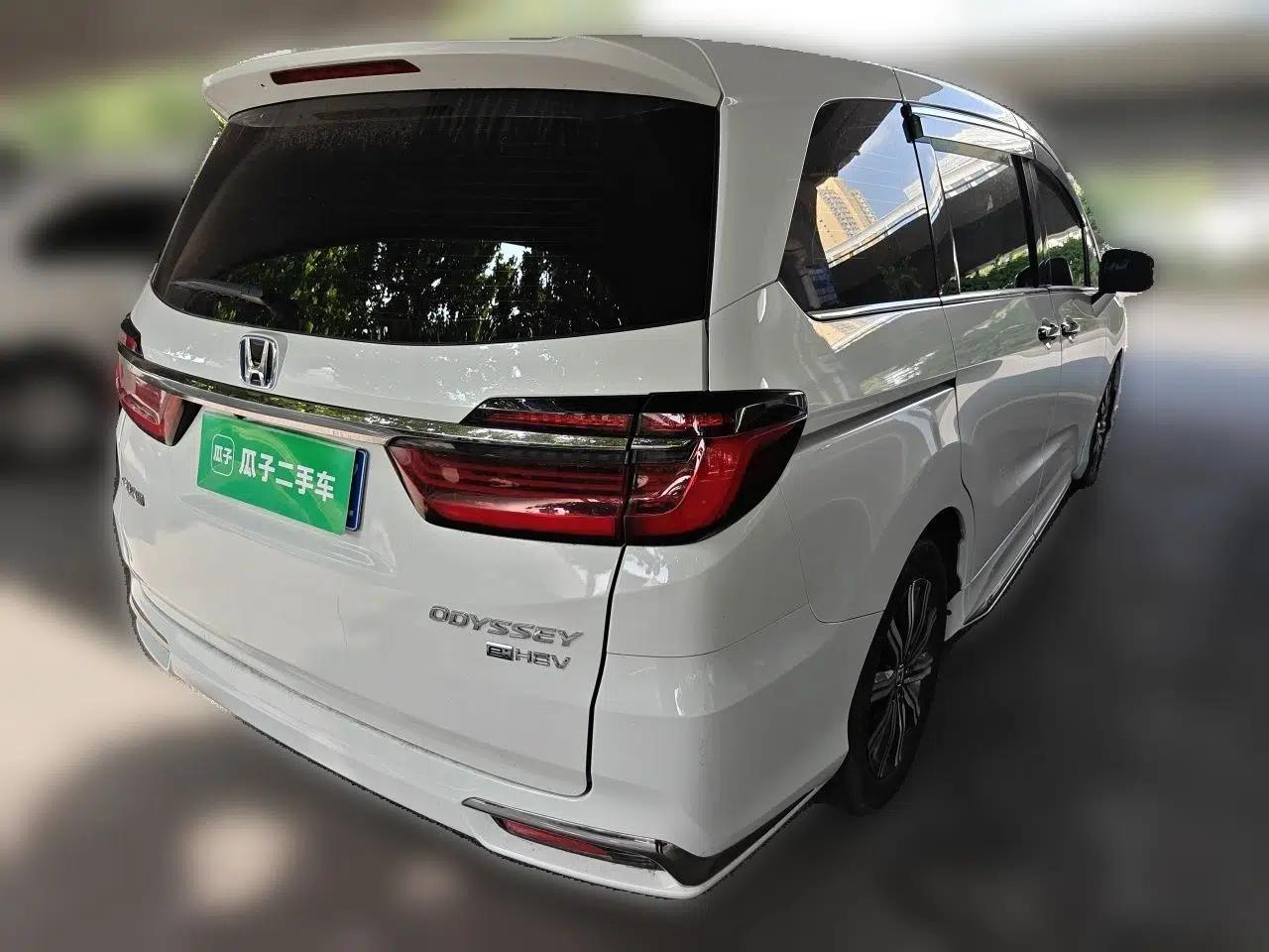 Honda Odyssey 2024 2.0L eHEV Sharp & Enjoy Edition — миниатюра 6