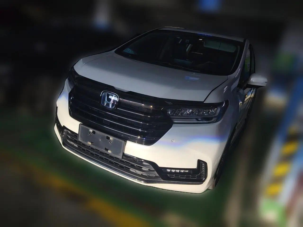 Honda Odyssey 2024 2.0L eHEV Sharp·Luxury Edition — миниатюра 1