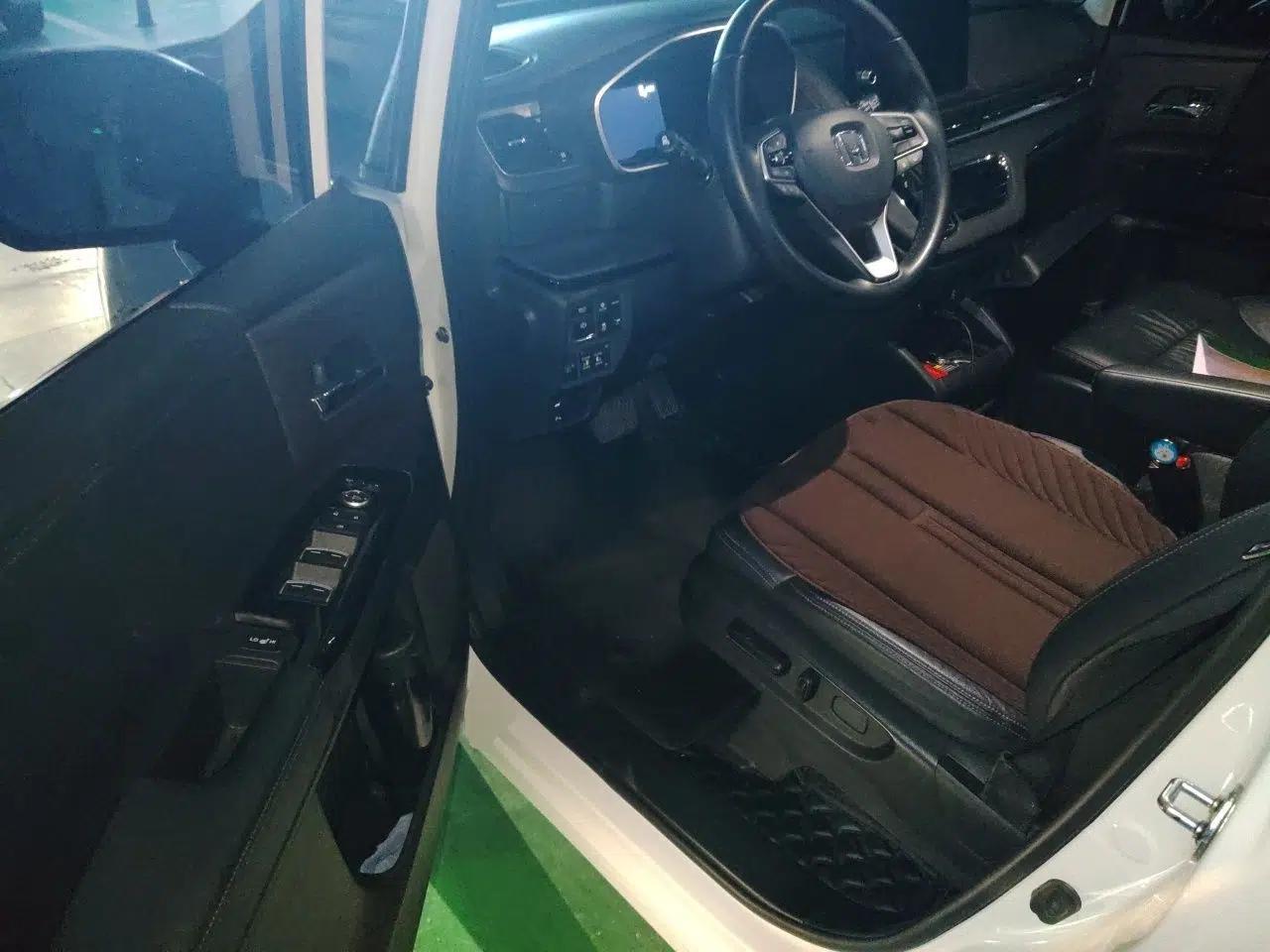 Honda Odyssey 2024 2.0L eHEV Sharp·Luxury Edition — миниатюра 16