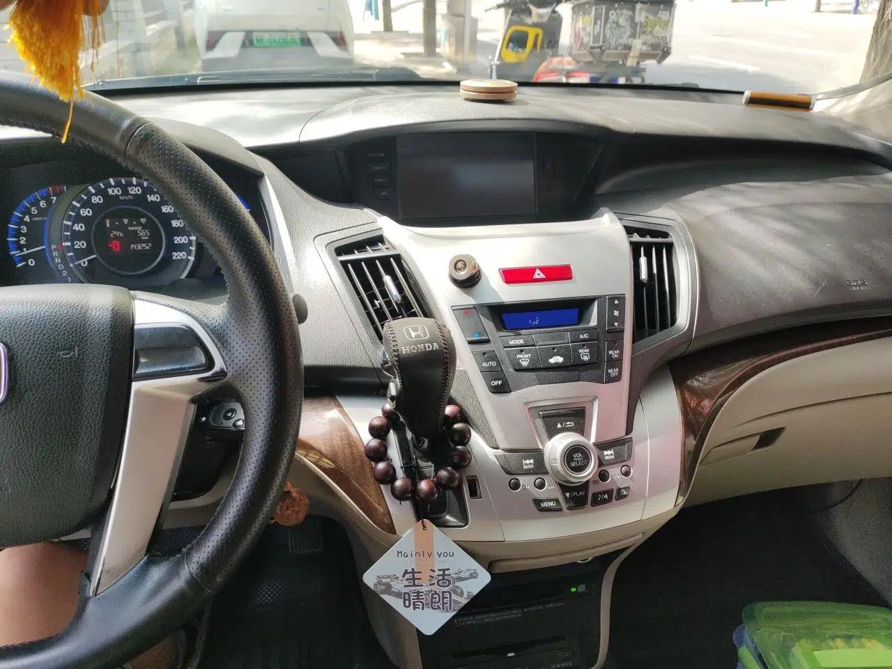 Honda Odyssey 2013 2.4L Comfort Edition — миниатюра 13