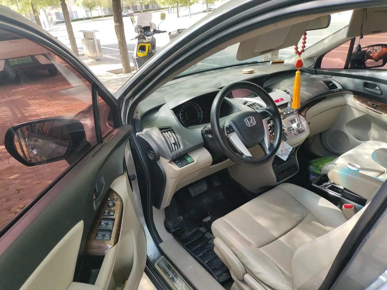 Honda Odyssey 2013 2.4L Comfort Edition — миниатюра 16
