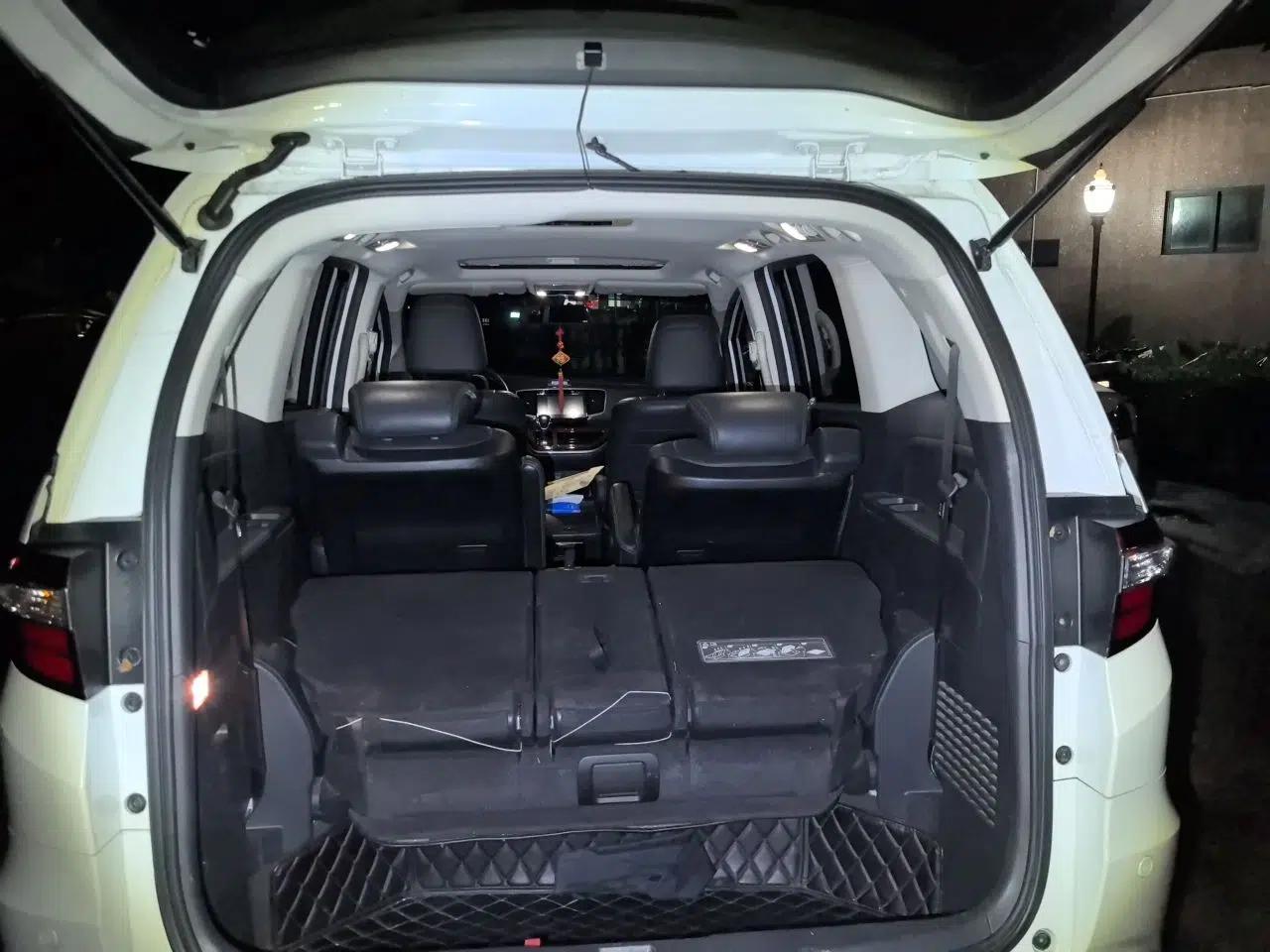 Honda Odyssey 2017 2.4L Smart Edition — миниатюра 19