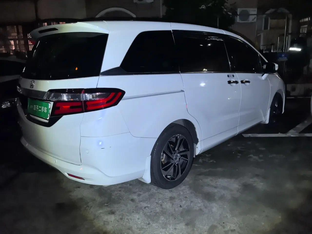 Honda Odyssey 2017 2.4L Smart Edition — миниатюра 6