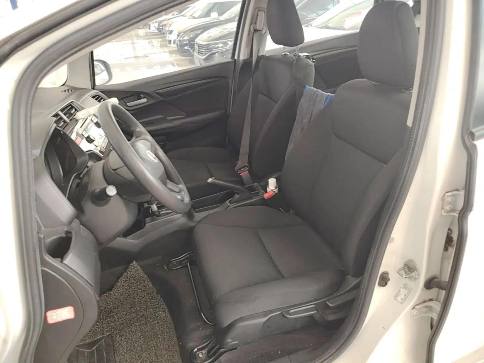 Honda Fit 2014 1.5L LX CVT Comfort Model — миниатюра 17
