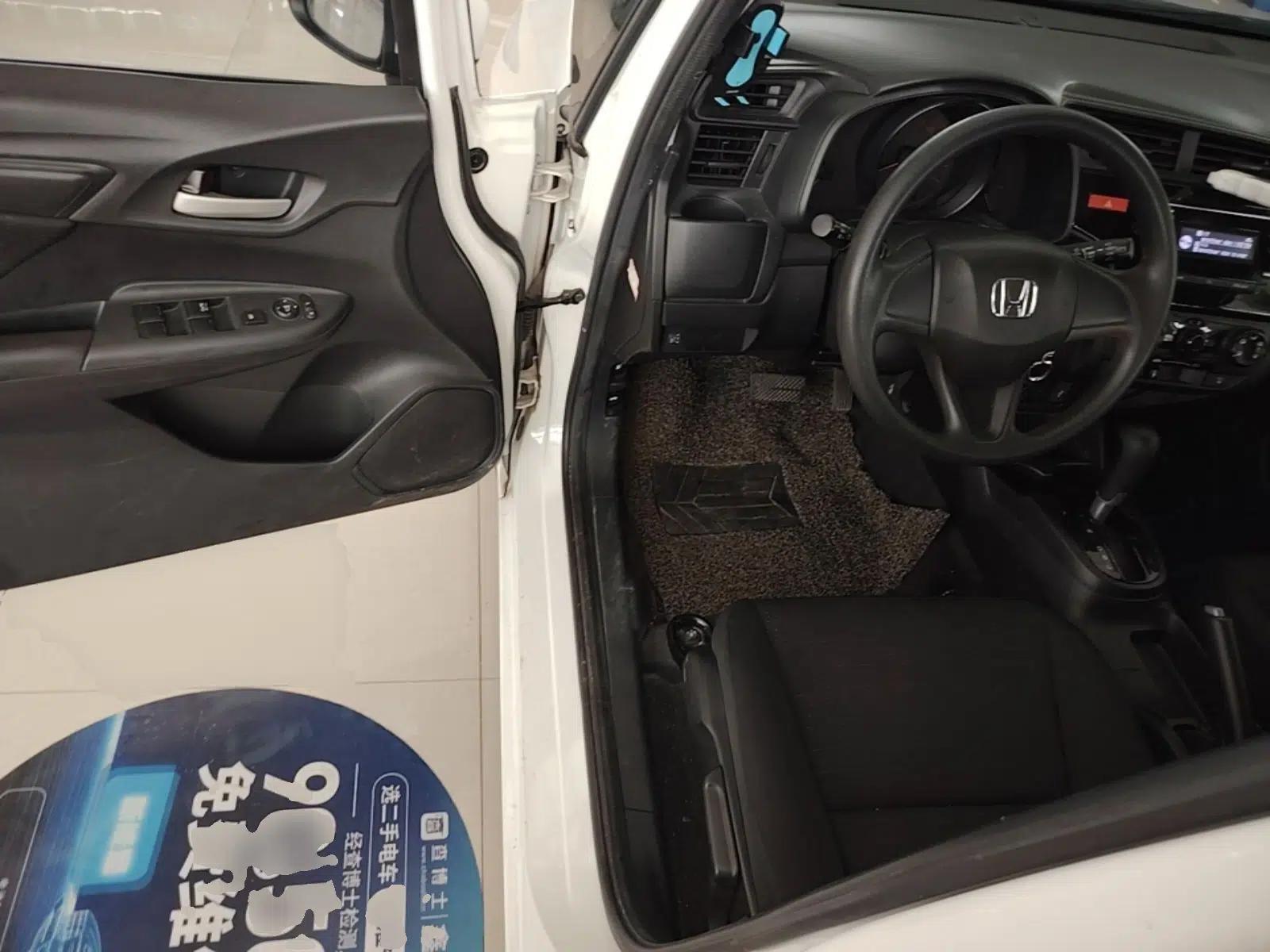 Honda Fit 2014 1.5L LX CVT Comfort Model — миниатюра 18