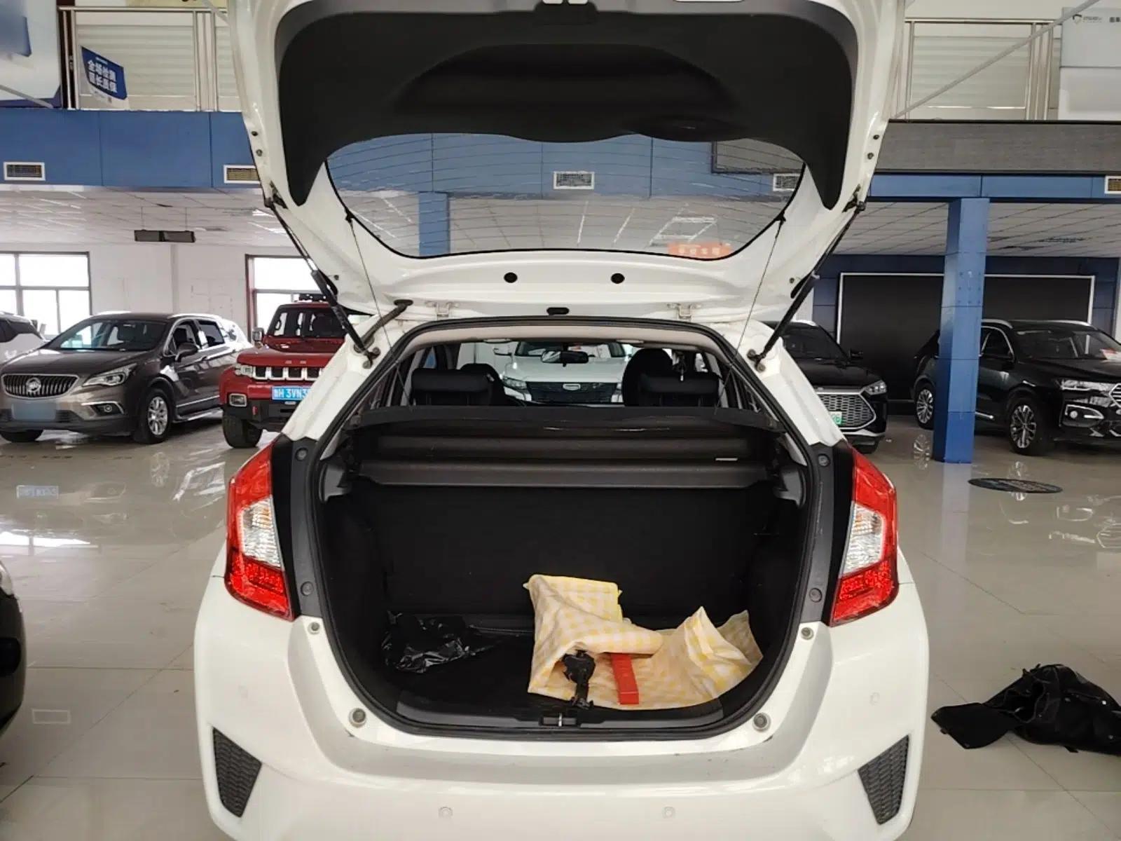 Honda Fit 2014 1.5L LX CVT Comfort Model — миниатюра 22