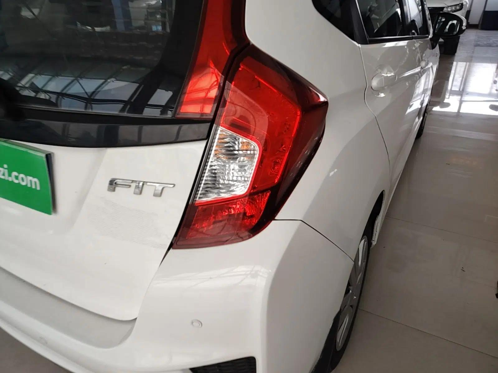 Honda Fit 2014 1.5L LX CVT Comfort Model — миниатюра 9