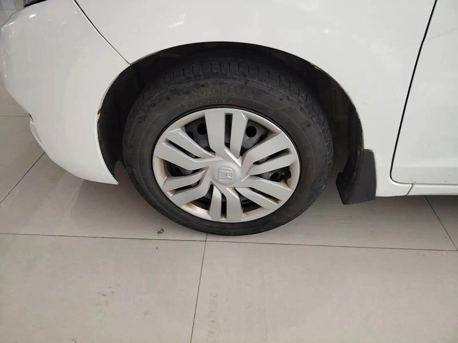 Honda Fit 2014 1.5L LX CVT Comfort Model — миниатюра 10