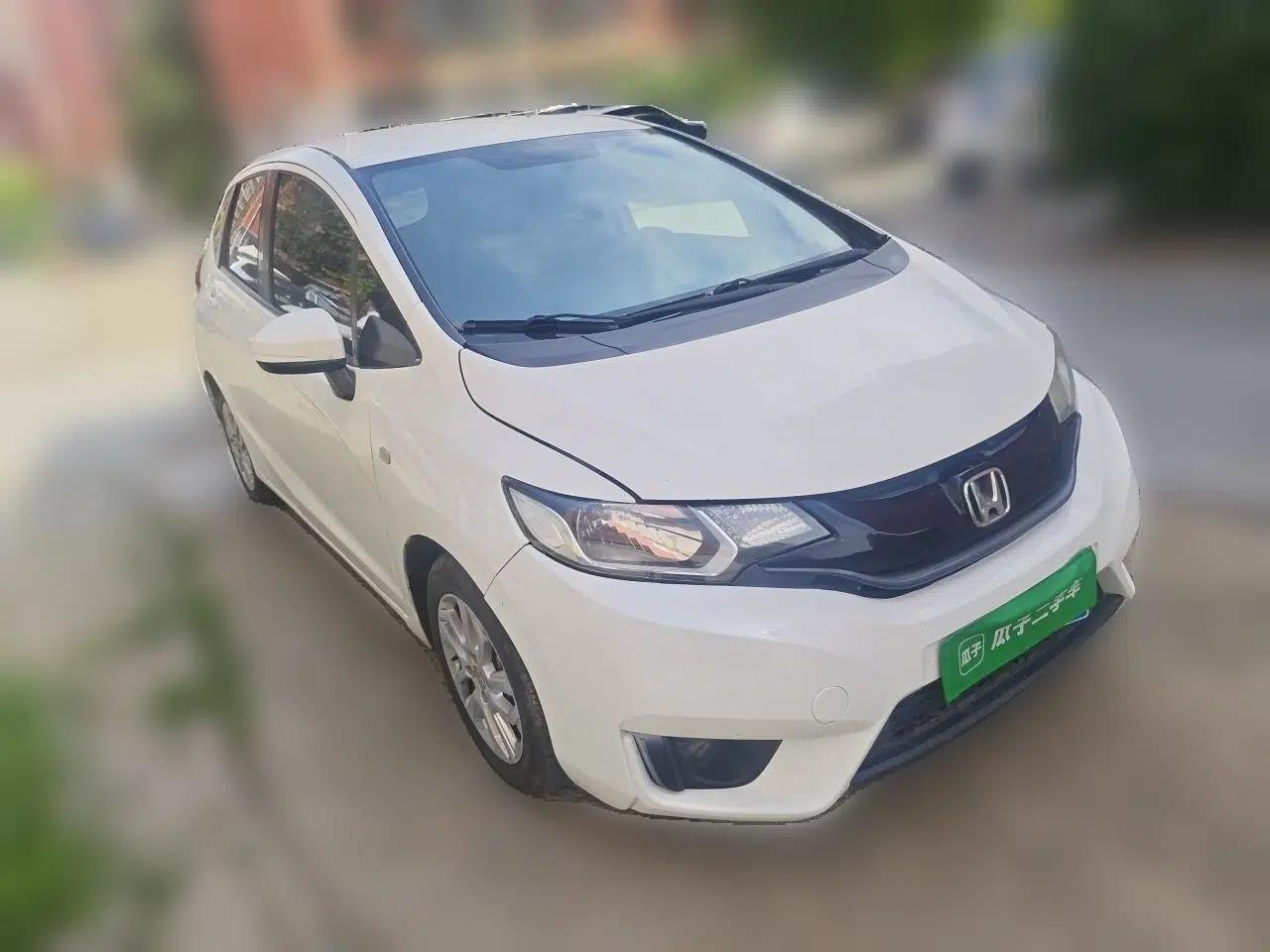 Honda Fit 2014 1.5L LX Manual Comfort Model — миниатюра 3