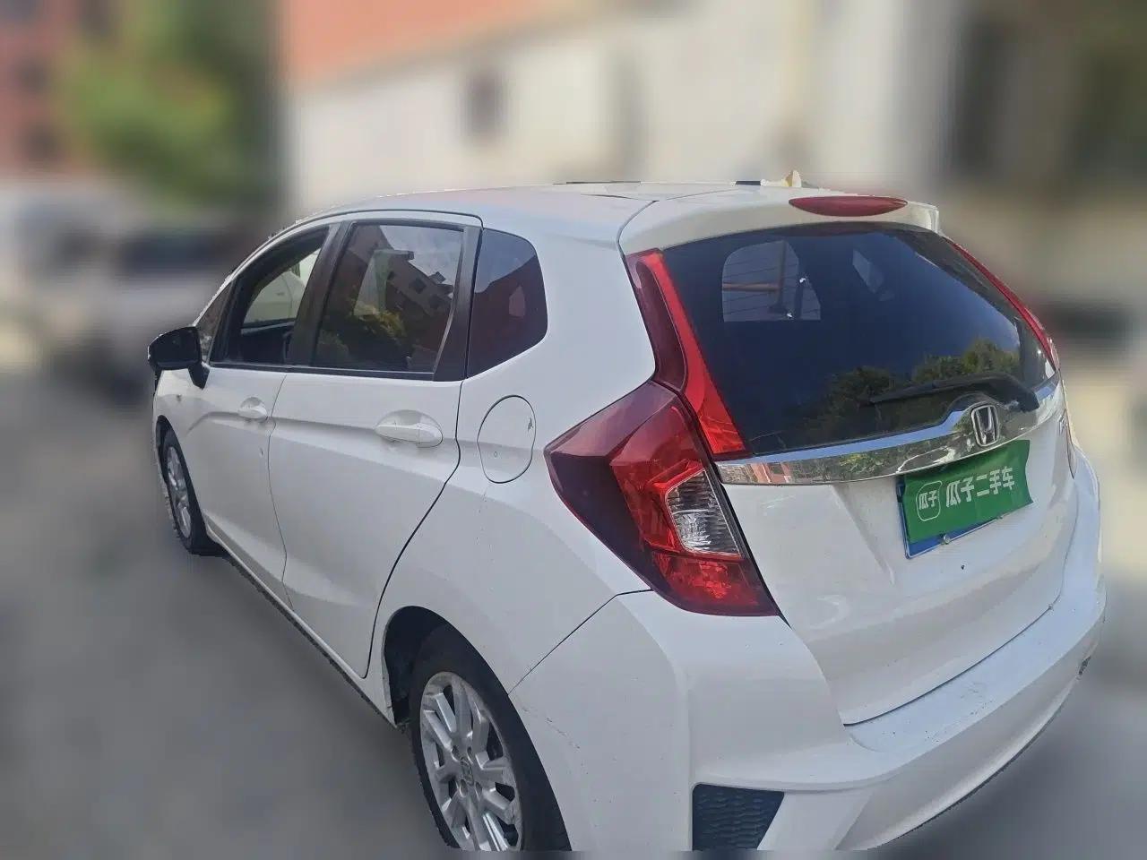 Honda Fit 2014 1.5L LX Manual Comfort Model — миниатюра 4