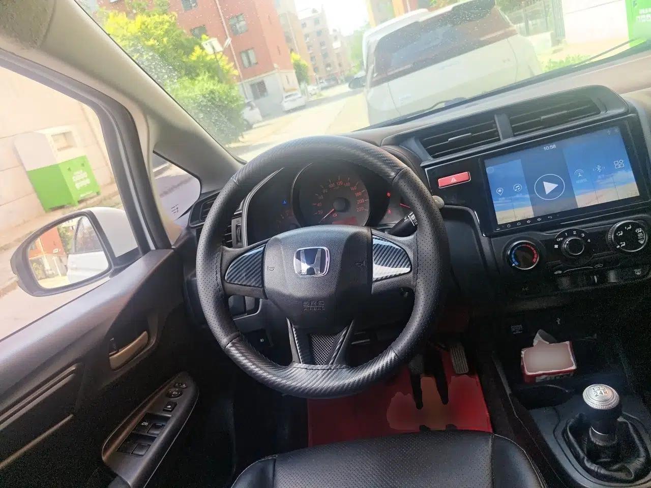 Honda Fit 2014 1.5L LX Manual Comfort Model — миниатюра 10