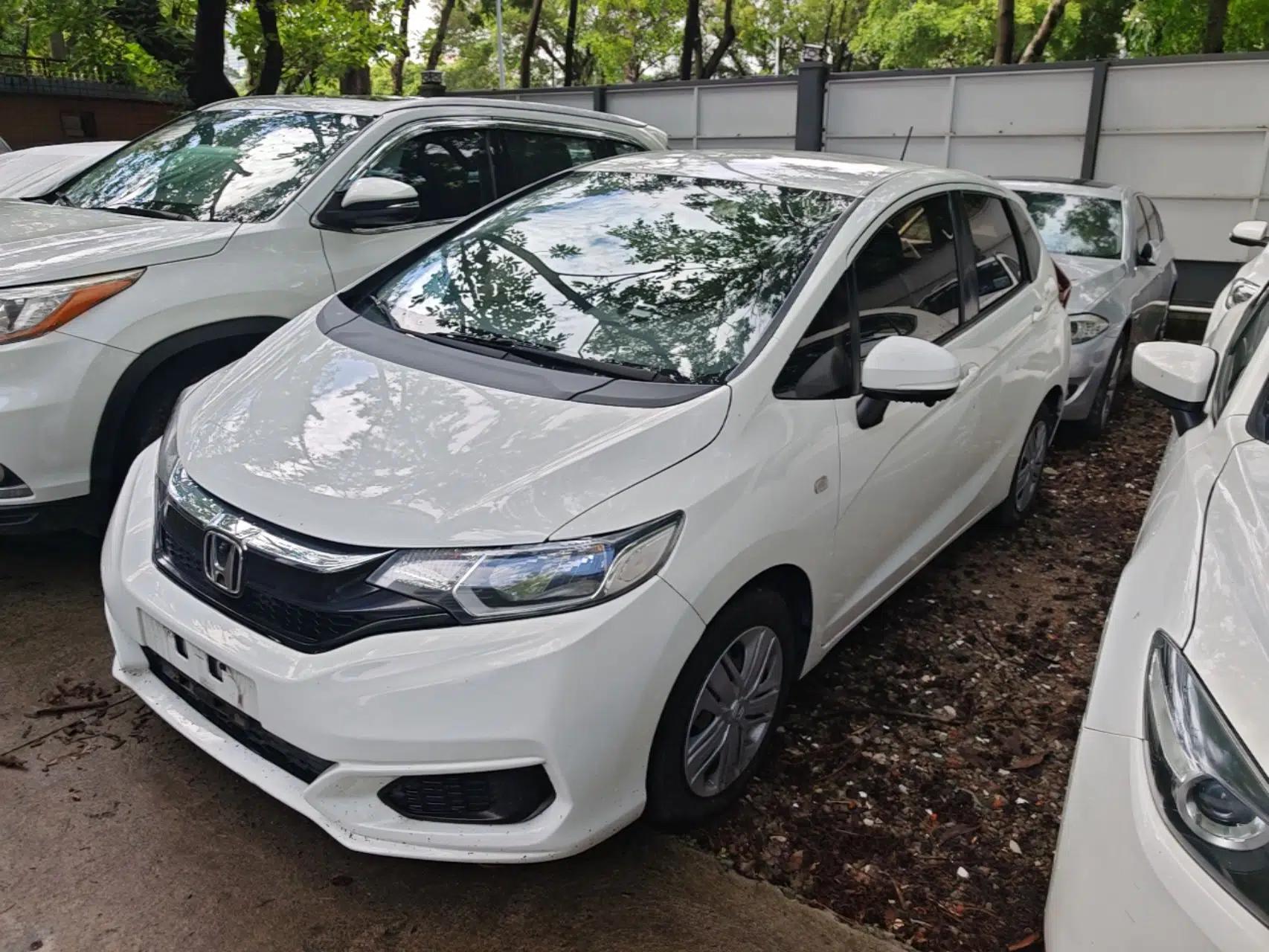 Honda Fit 2018 1.5L CVT Comfort Version — миниатюра 1