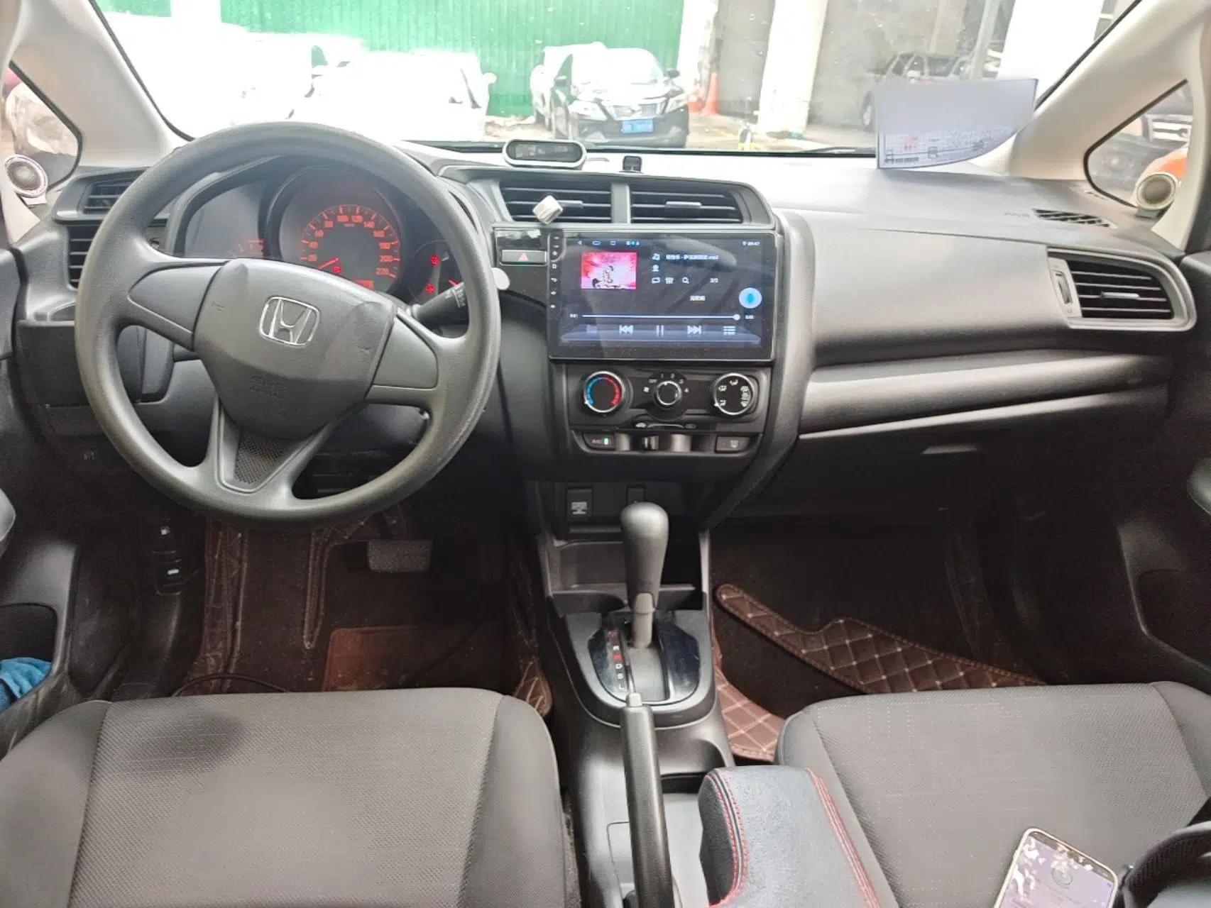Honda Fit 2018 1.5L CVT Comfort Version — миниатюра 12