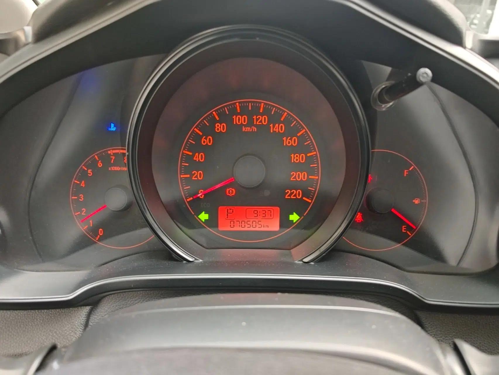 Honda Fit 2018 1.5L CVT Comfort Version — миниатюра 14
