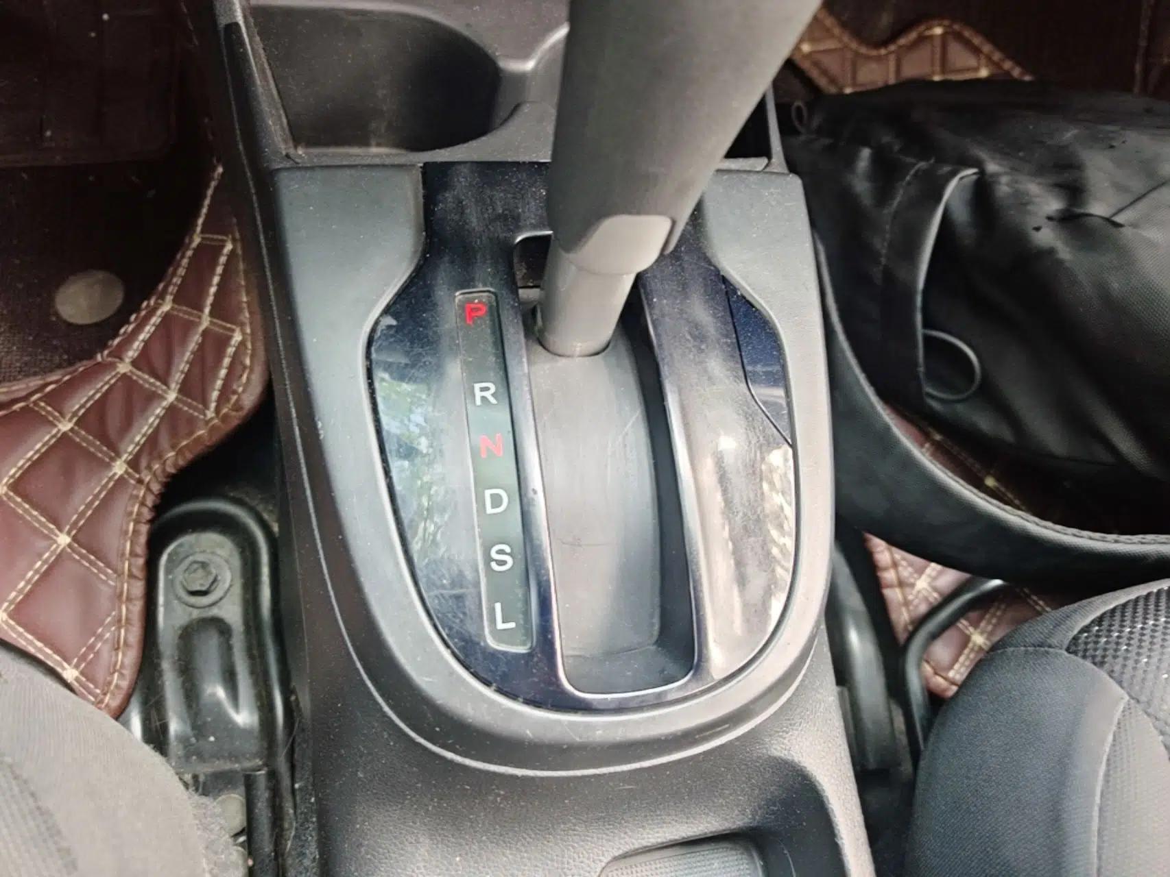 Honda Fit 2018 1.5L CVT Comfort Version — миниатюра 16