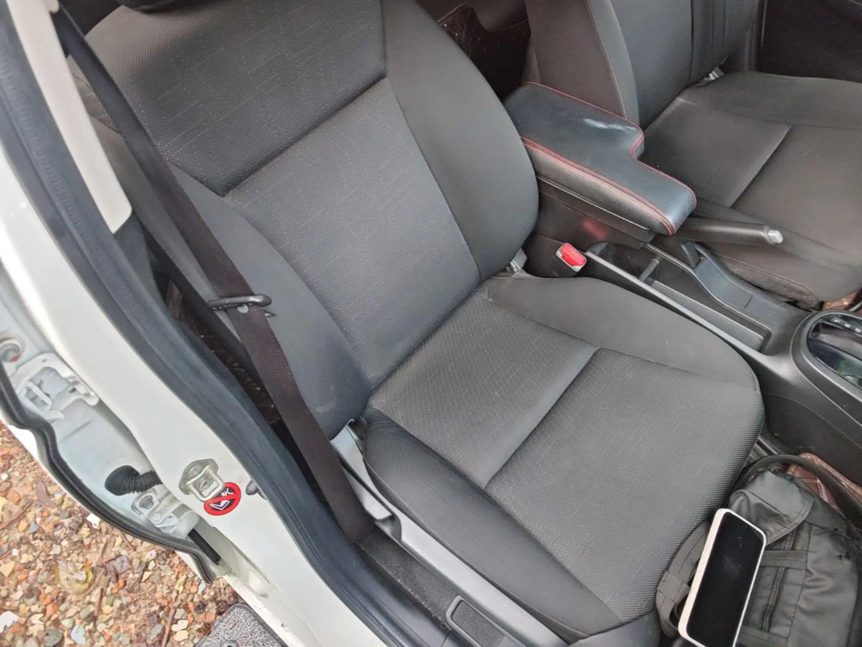 Honda Fit 2018 1.5L CVT Comfort Version — миниатюра 19
