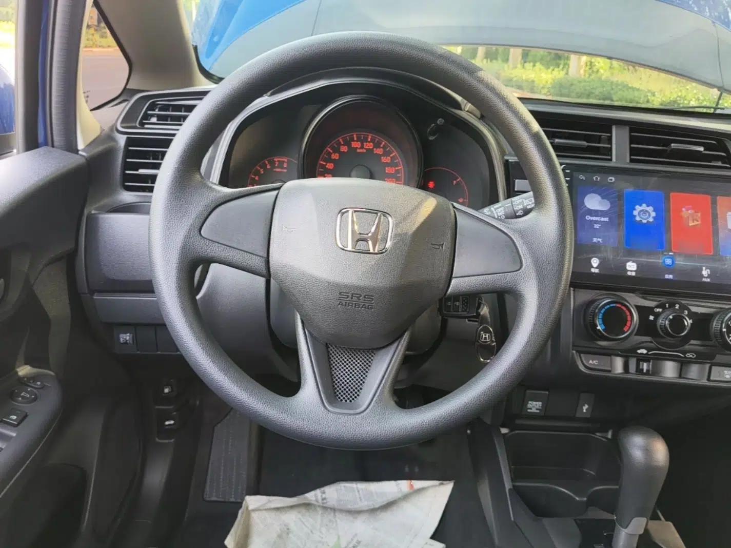 Honda Fit 2018 1.5L CVT Comfort Version — миниатюра 13