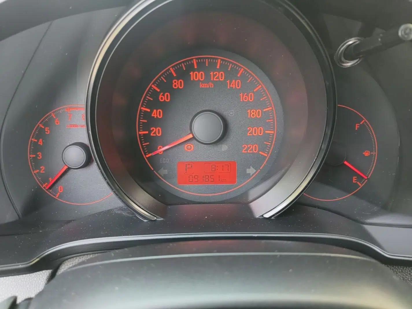 Honda Fit 2018 1.5L CVT Comfort Version — миниатюра 14