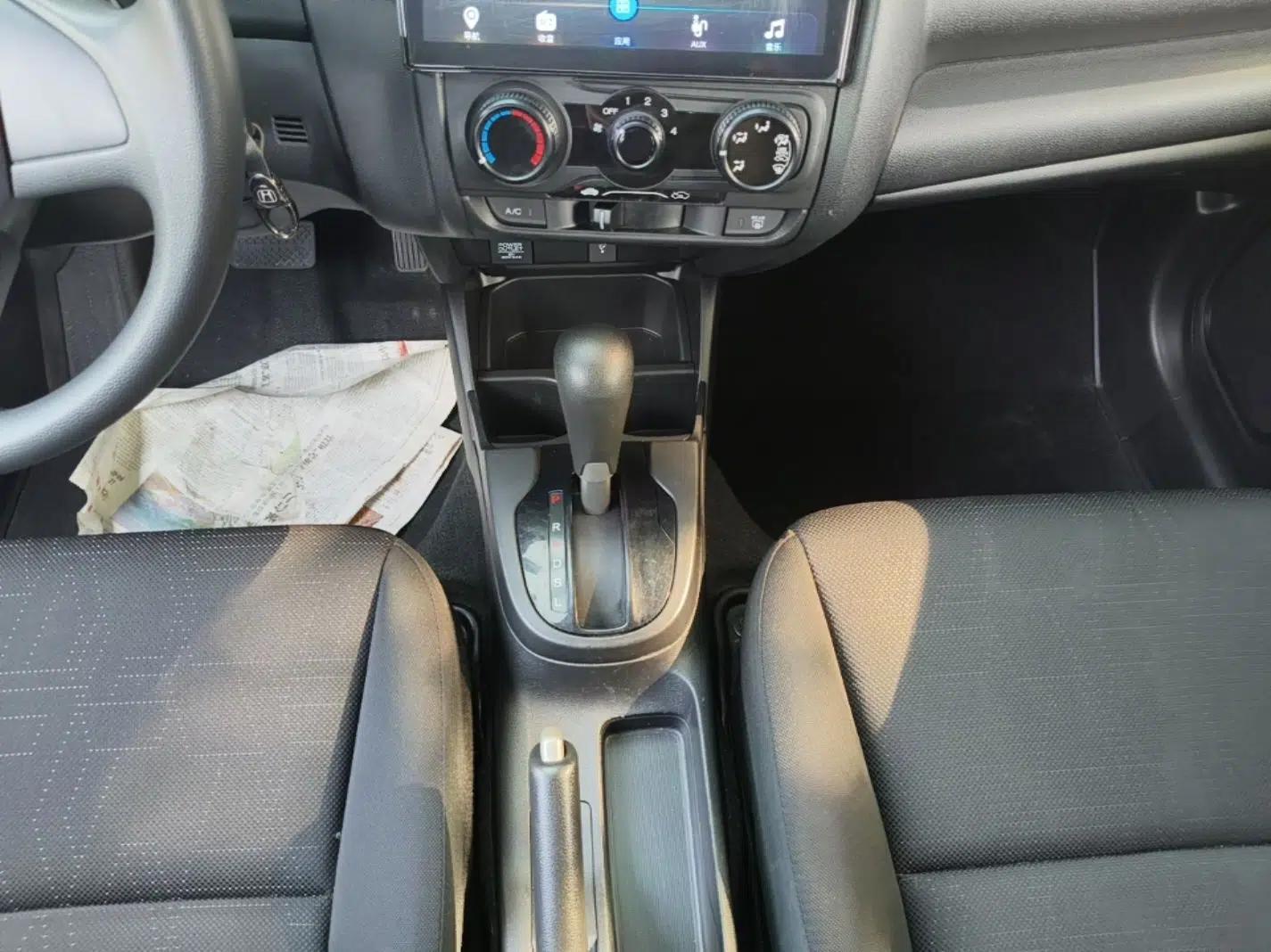 Honda Fit 2018 1.5L CVT Comfort Version — миниатюра 16