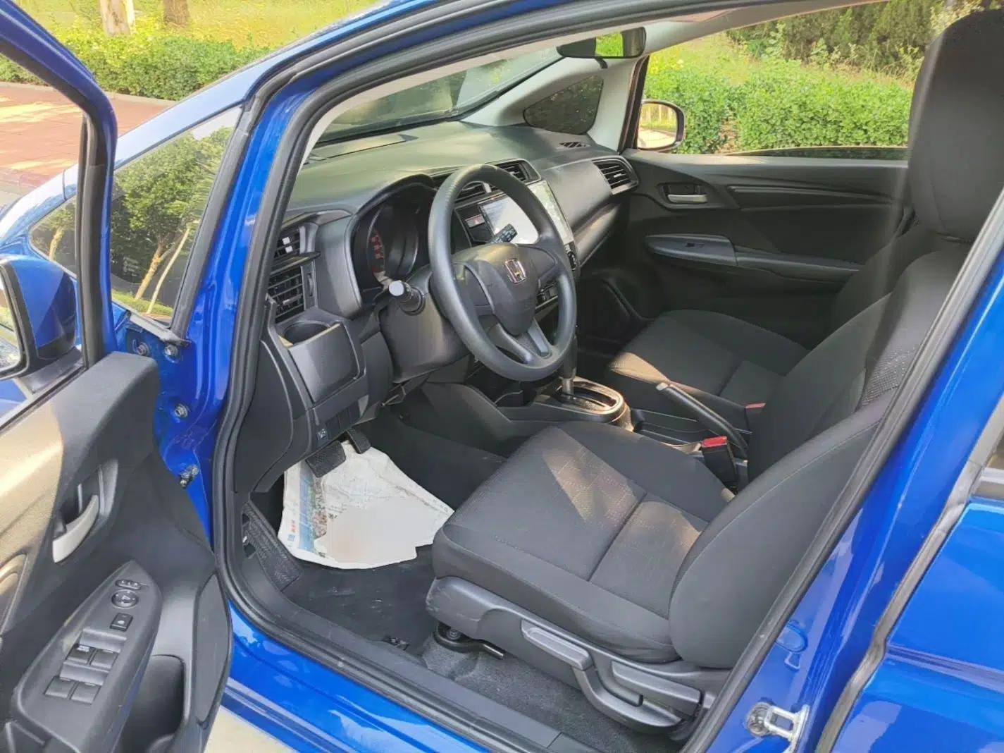 Honda Fit 2018 1.5L CVT Comfort Version — миниатюра 18
