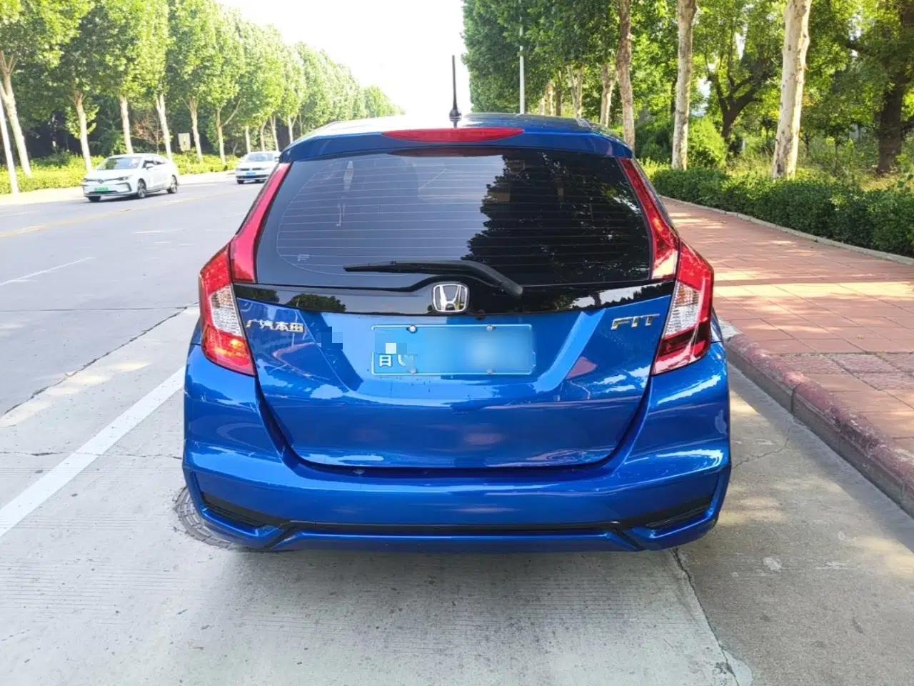 Honda Fit 2018 1.5L CVT Comfort Version — миниатюра 5