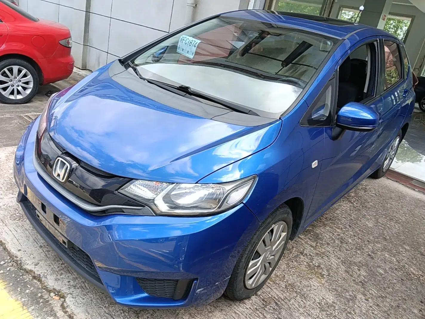 Honda Fit 2016 1.5L LXS CVT Comfort Sunroof Version — миниатюра 1