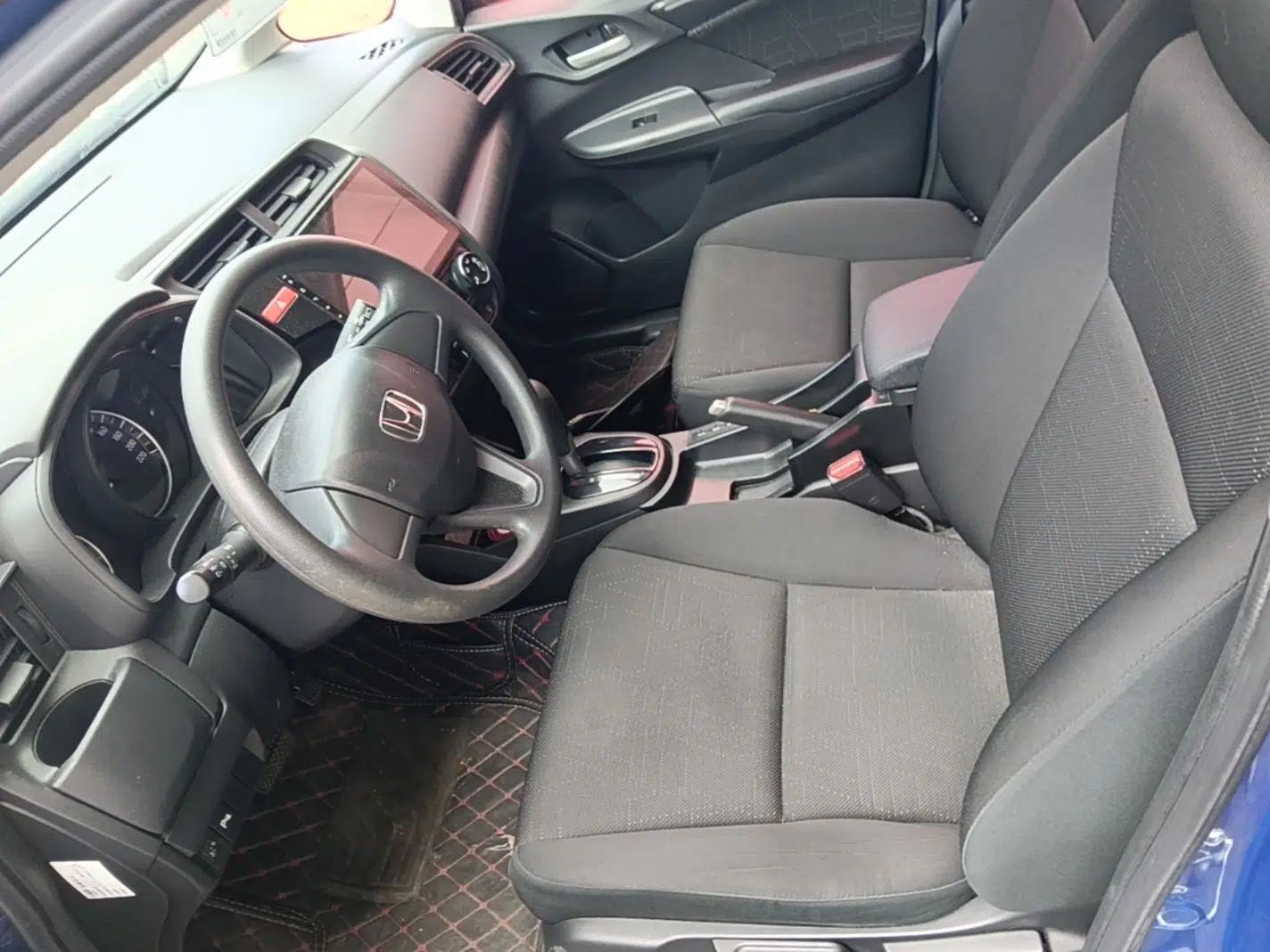 Honda Fit 2016 1.5L LXS CVT Comfort Sunroof Version — миниатюра 17