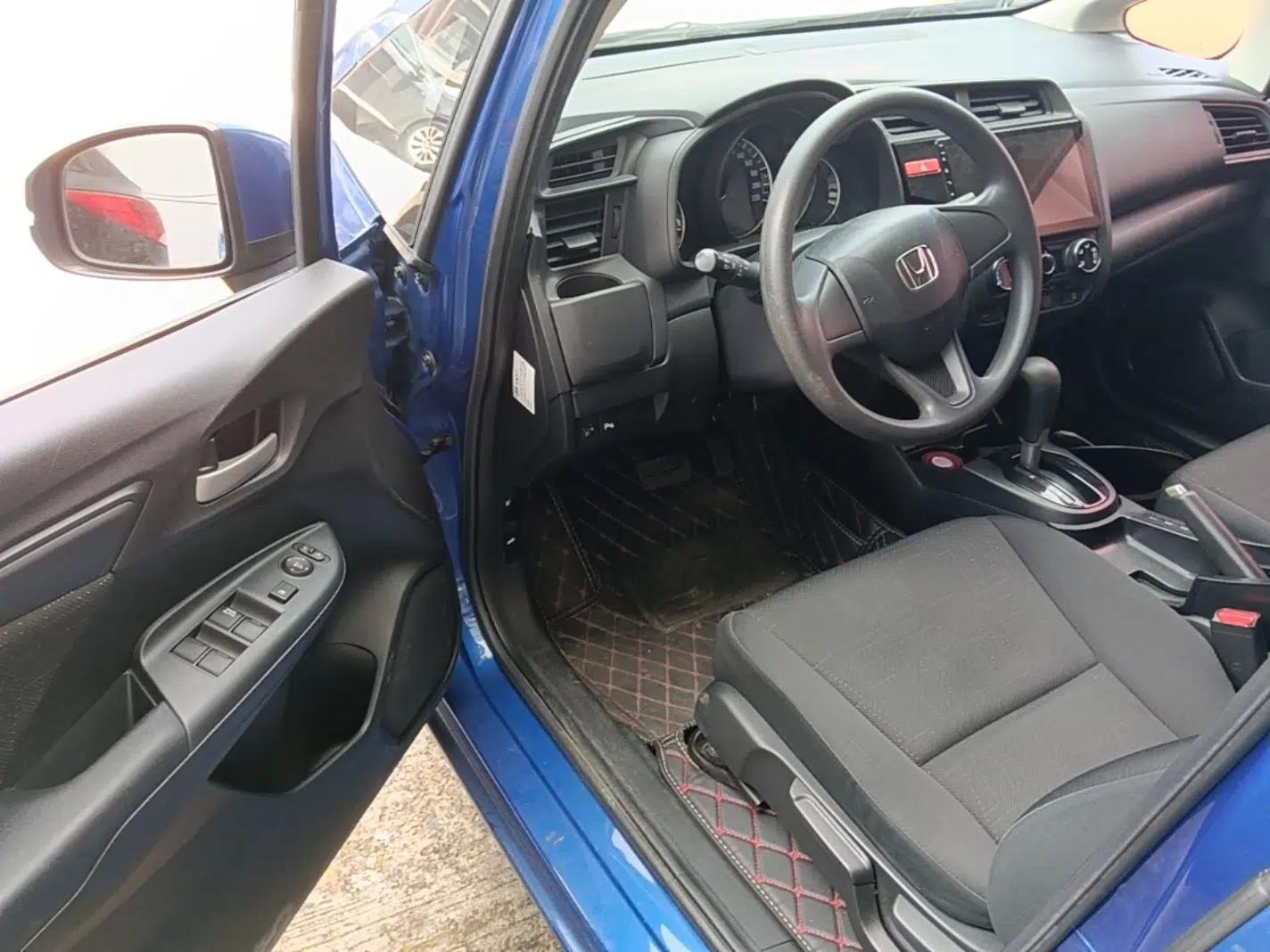 Honda Fit 2016 1.5L LXS CVT Comfort Sunroof Version — миниатюра 18