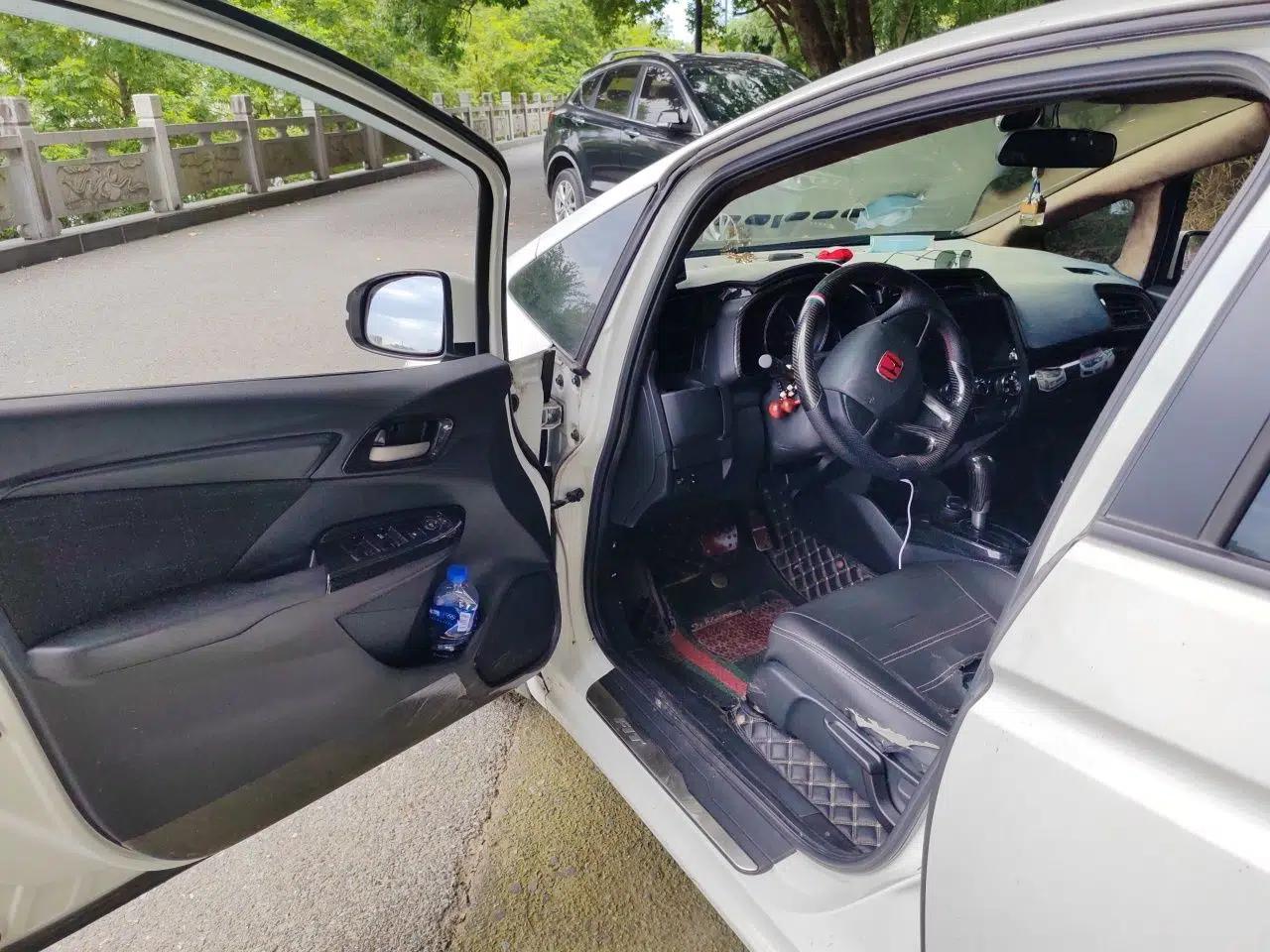 Honda Fit 2016 1.5L LX CVT Comfort Model — миниатюра 16