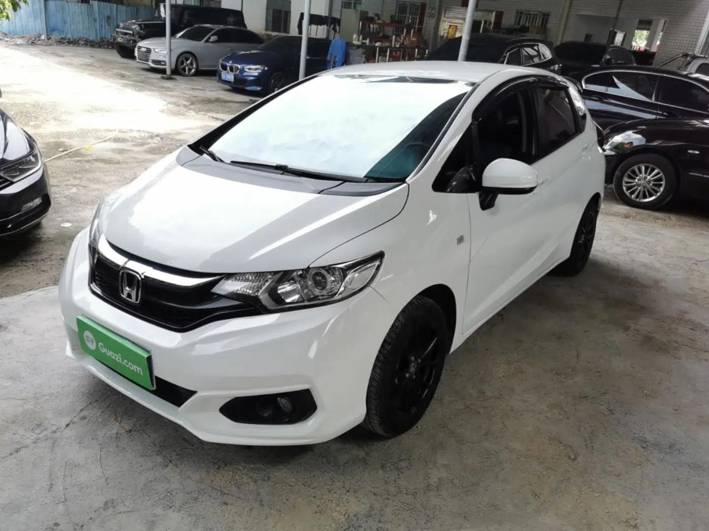 Honda Fit 2018 1.5L CVT Comfort Version — миниатюра 1