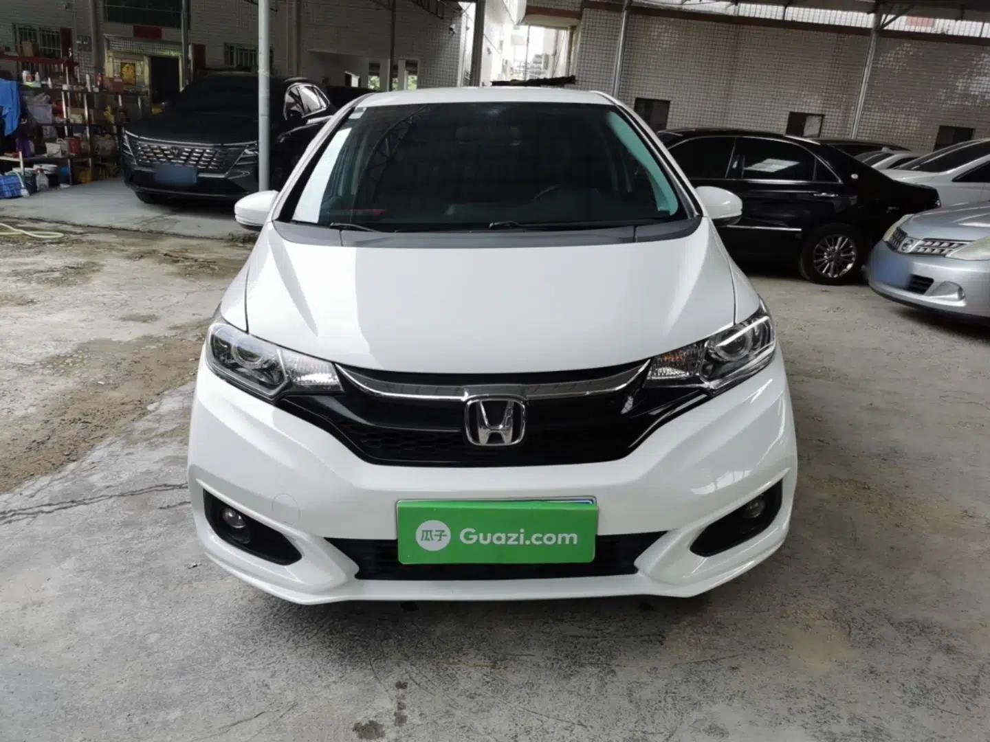 Honda Fit 2018 1.5L CVT Comfort Version — миниатюра 2