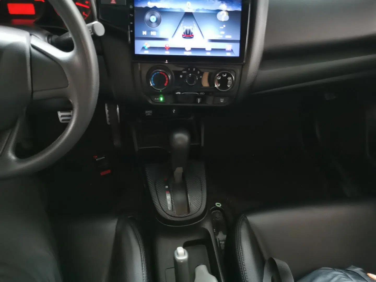 Honda Fit 2018 1.5L CVT Comfort Version — миниатюра 16