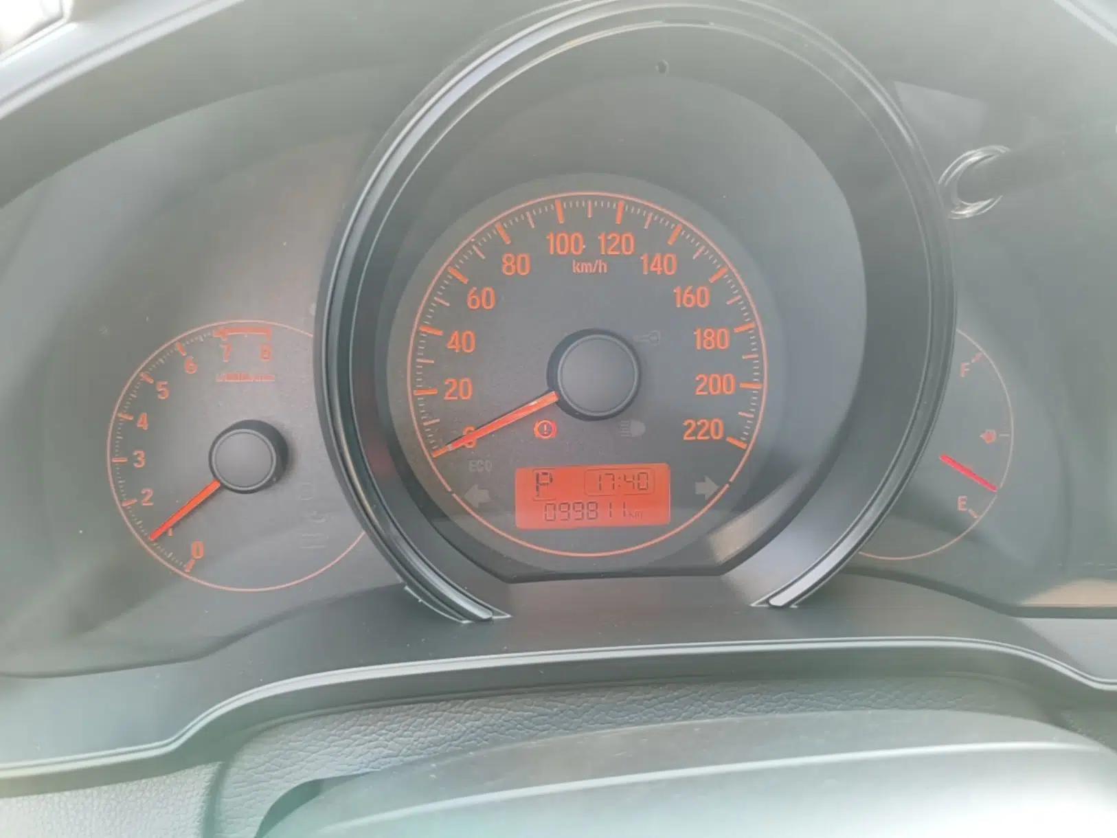 Honda Fit 2018 1.5L CVT Comfort Version — миниатюра 19