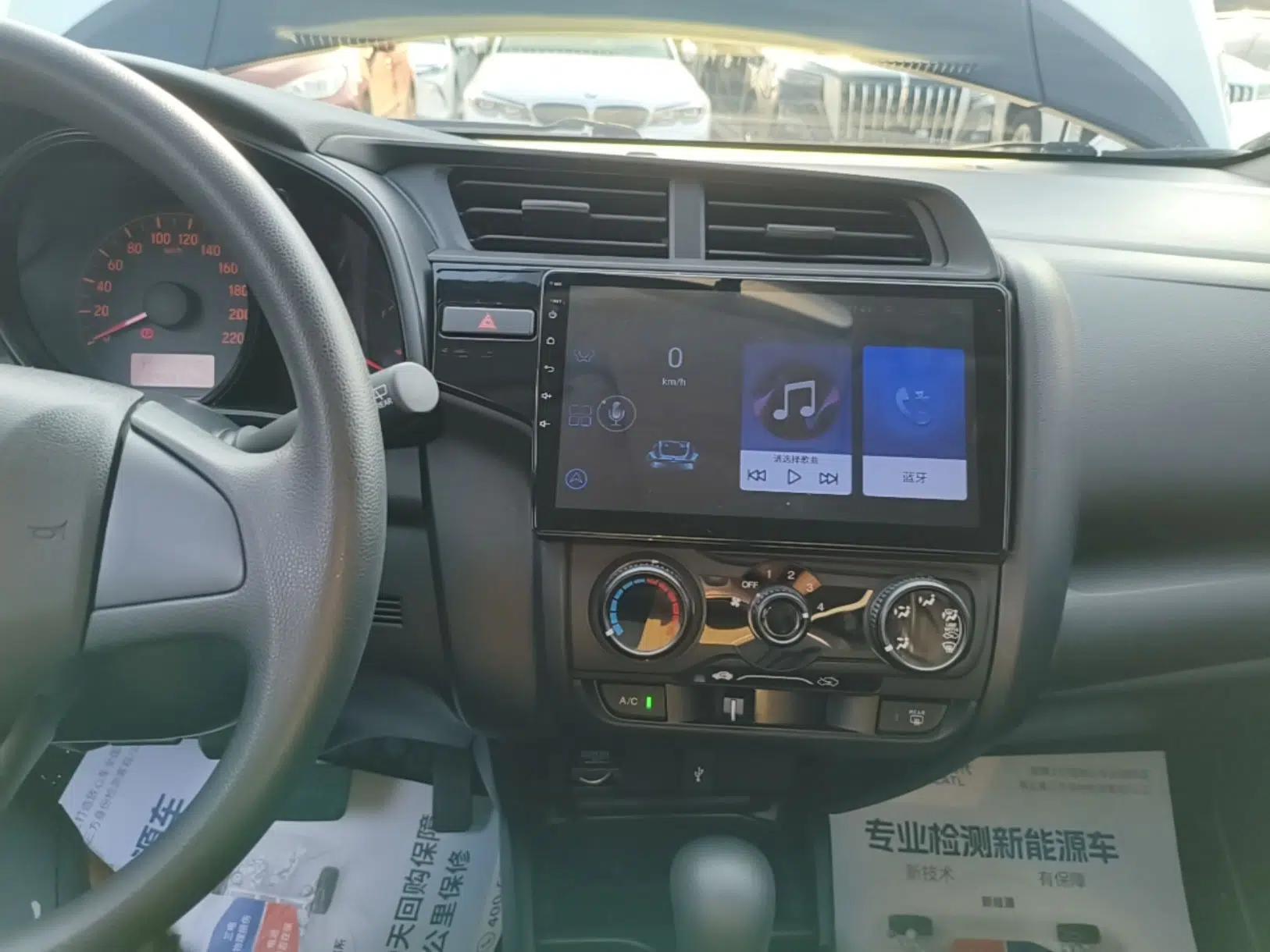 Honda Fit 2018 1.5L CVT Comfort Version — миниатюра 20