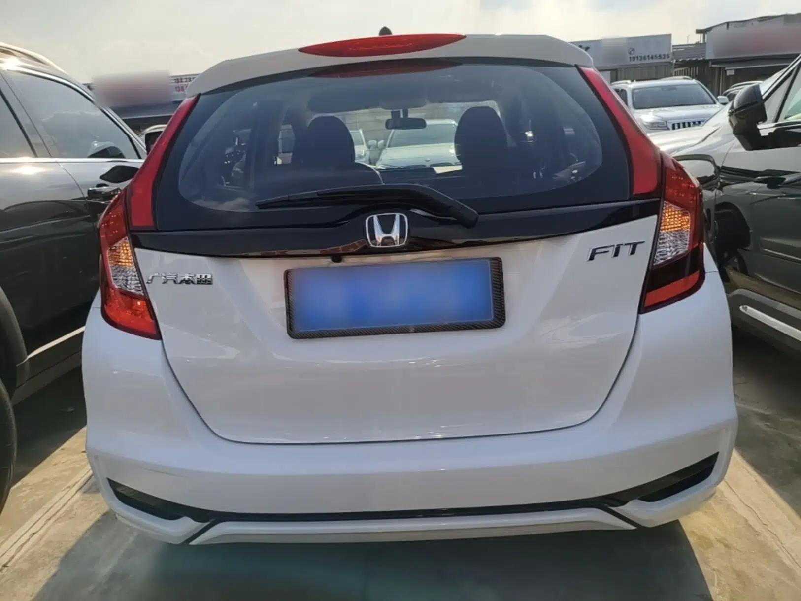 Honda Fit 2018 1.5L CVT Comfort Version — миниатюра 5