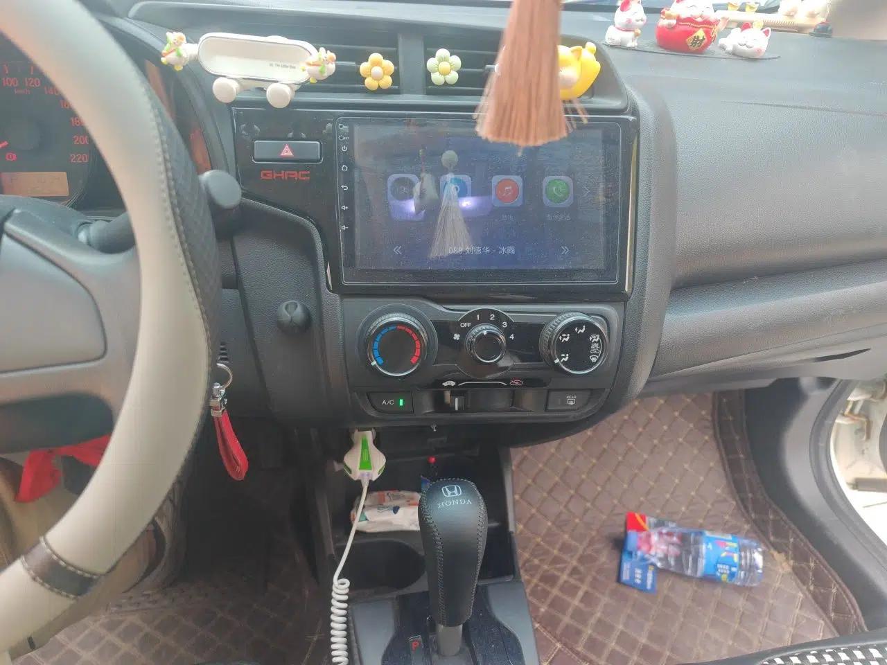 Honda Fit 2018 1.5L CVT Comfort Version — миниатюра 13