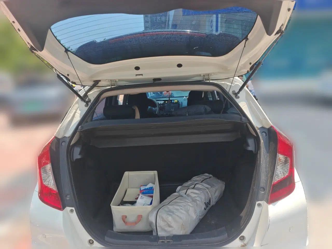 Honda Fit 2018 1.5L CVT Comfort Version — миниатюра 19