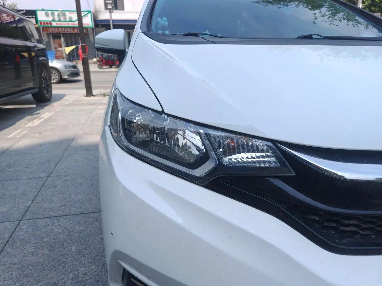 Honda Fit 2018 1.5L CVT Comfort Version — миниатюра 7