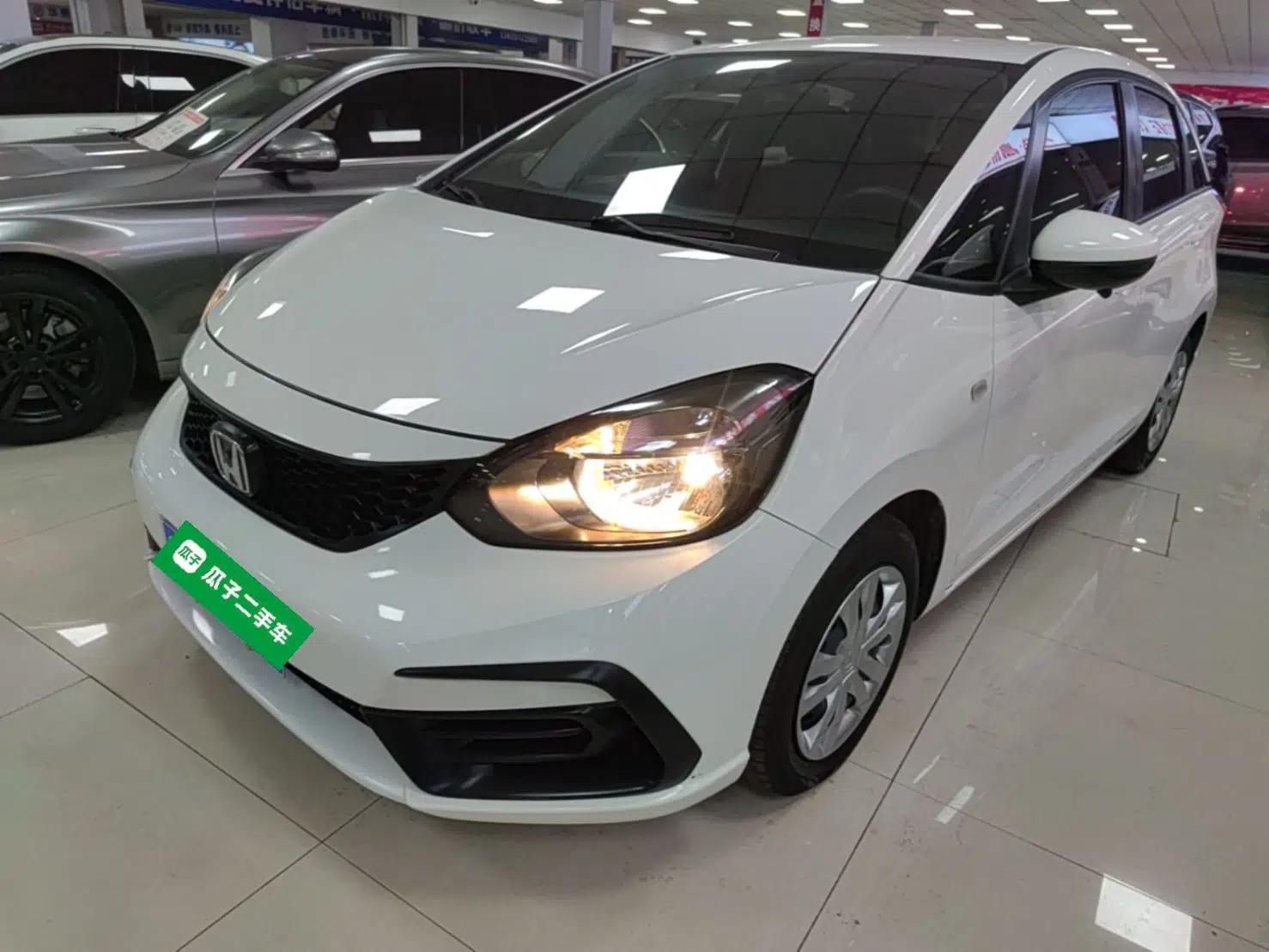 Honda Fit 2021 1.5L CVT Trendy Sports Edition — миниатюра 1