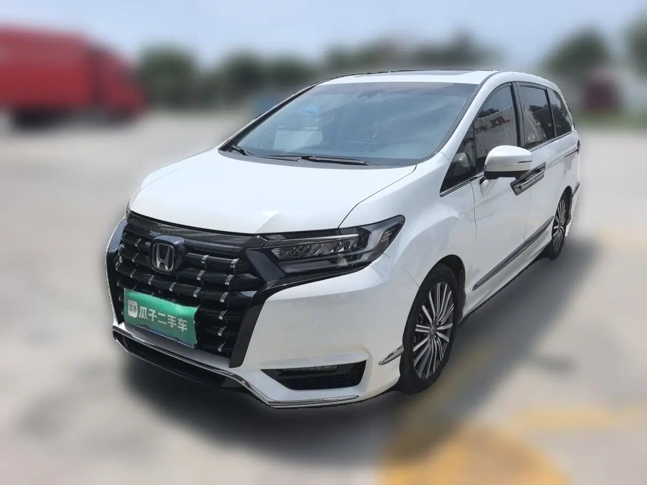 Honda Elysion 2022 2.0L eHEV Luxury Edition — миниатюра 1