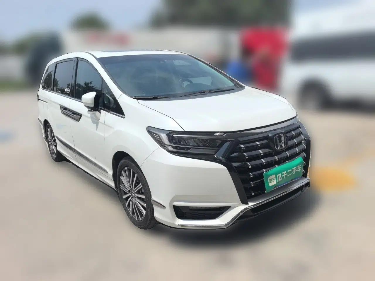 Honda Elysion 2022 2.0L eHEV Luxury Edition — миниатюра 3