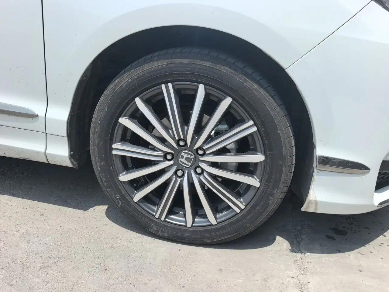 Honda Elysion 2022 2.0L eHEV Luxury Edition — миниатюра 8