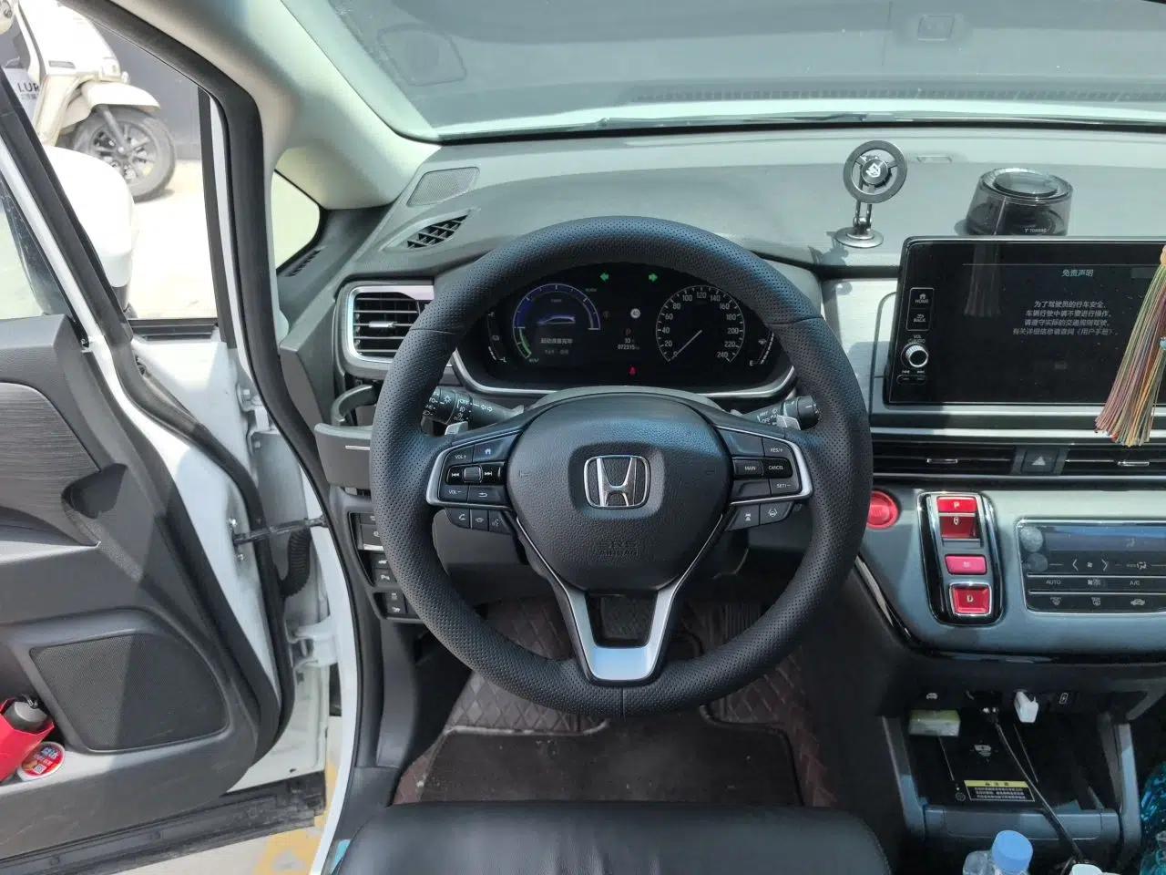 Honda Elysion 2022 2.0L eHEV Luxury Edition — миниатюра 10